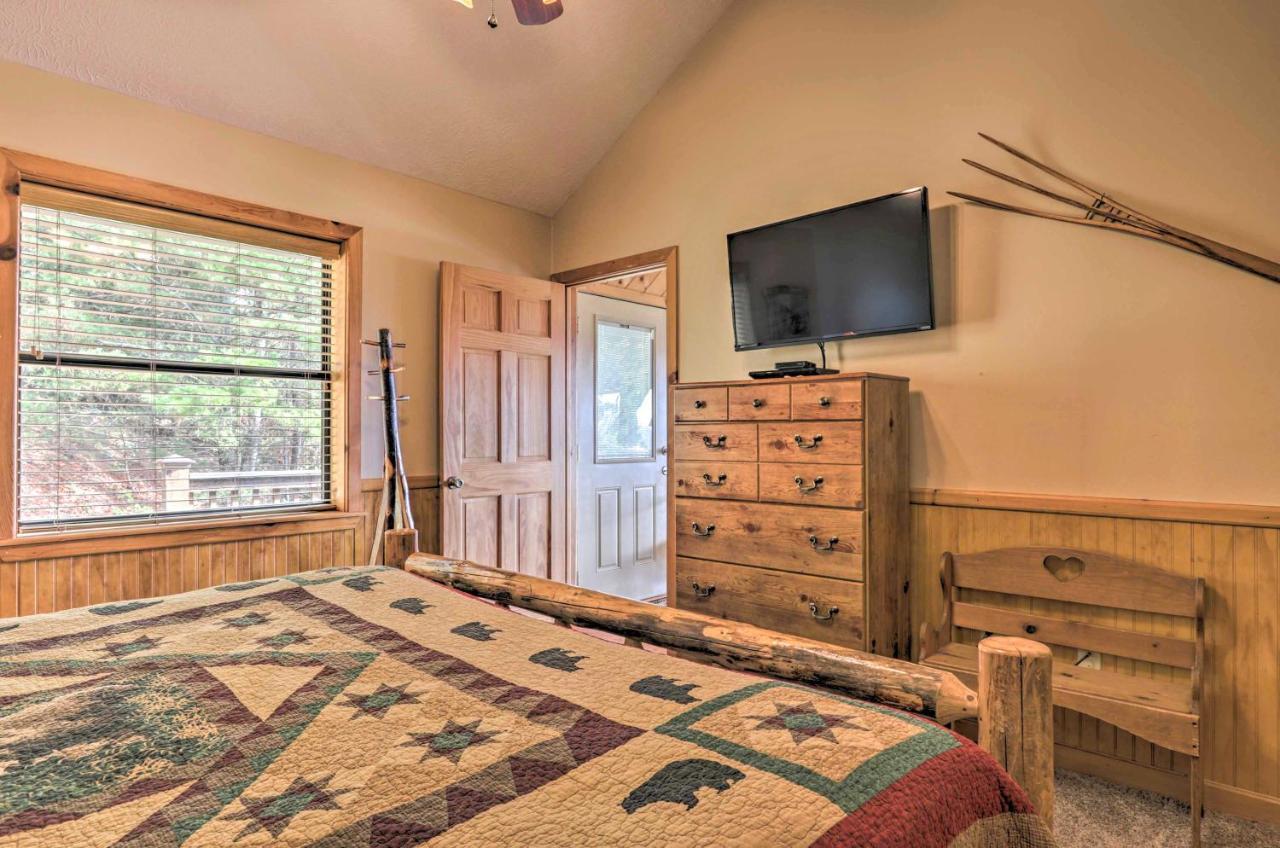 Smoky Mountain Retreat With Hot Tub, Arcade Games Villa Pigeon Forge Exteriör bild