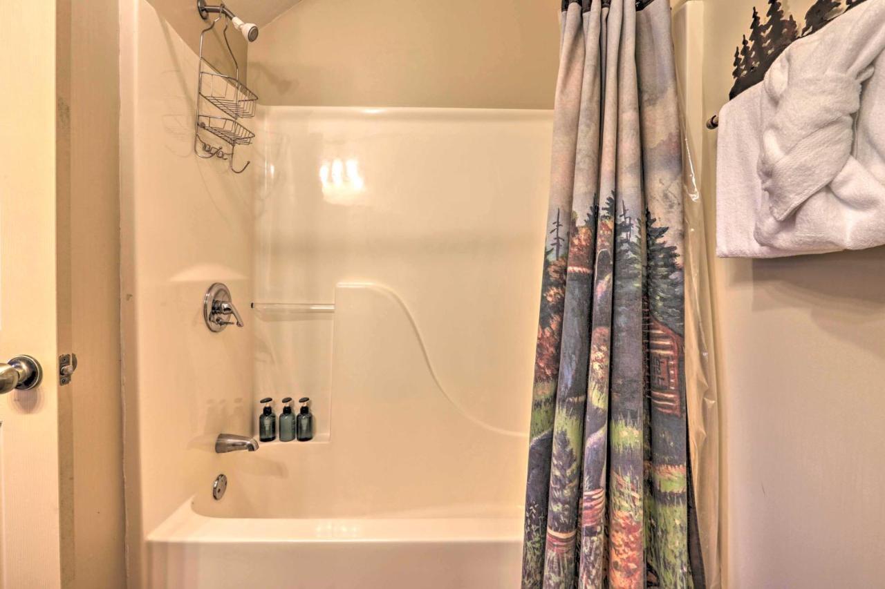 Smoky Mountain Retreat With Hot Tub, Arcade Games Villa Pigeon Forge Exteriör bild