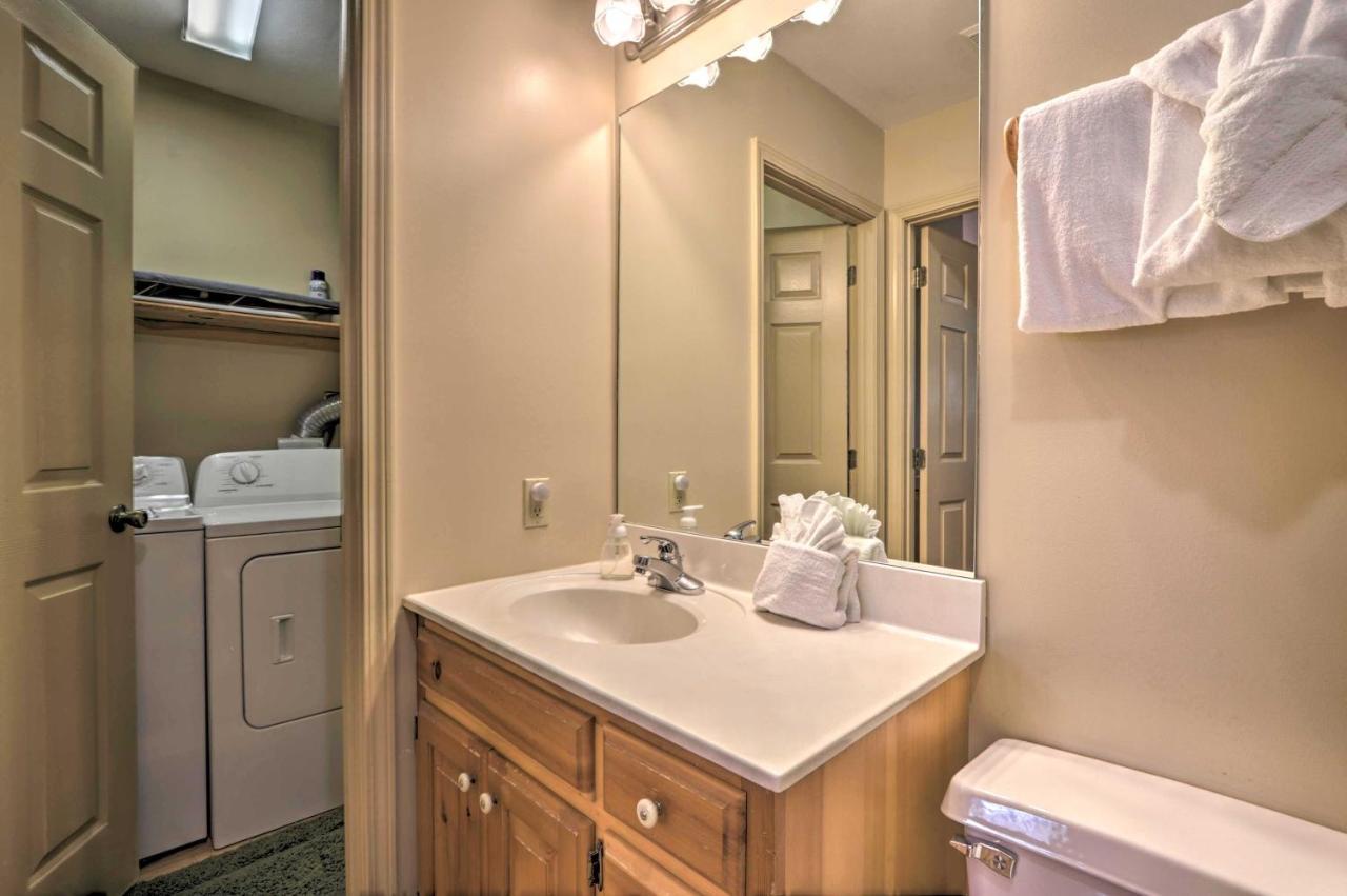 Smoky Mountain Retreat With Hot Tub, Arcade Games Villa Pigeon Forge Exteriör bild